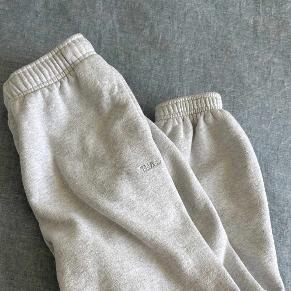 Aritiza light grey sweats!!